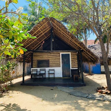 Air Lush Beach Cabanas Vịnh Arugam Ngoại thất bức ảnh